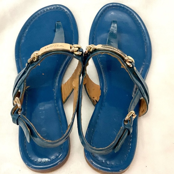 BLUE COACH CATERINE PATENT LEATHER  T STRAP  SANDALS SZ 6B - Picture 11 of 16